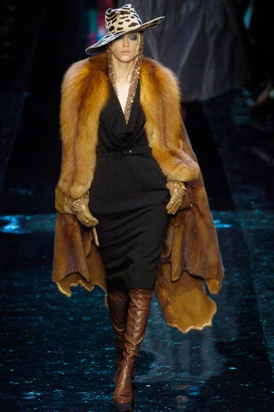 Look 9
